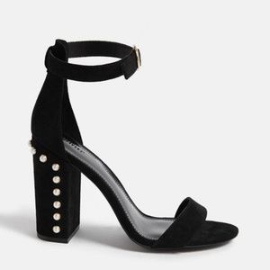 NWOT FOREVER 21 FAUX SUEDE HEELS